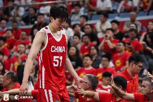 媒体人:中国男篮锋线处理球能力太糟糕了 日本在进攻端针对瀚森