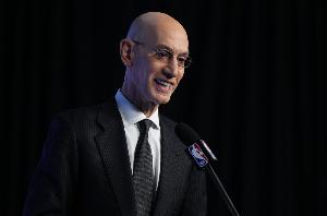 NBA官方:今年夏联将测试使用一款内置传感器的智能篮球