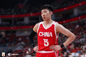 效率挺高!廖三宁首节替补4分钟 2中2贡献4分1断