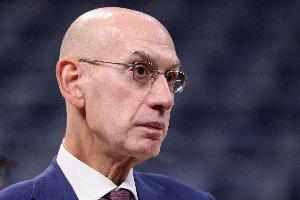 美媒:NBA收入低于预期 球员将扣除约5.5%薪资&库里损失330万最多